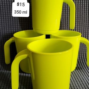 Tupperware cups